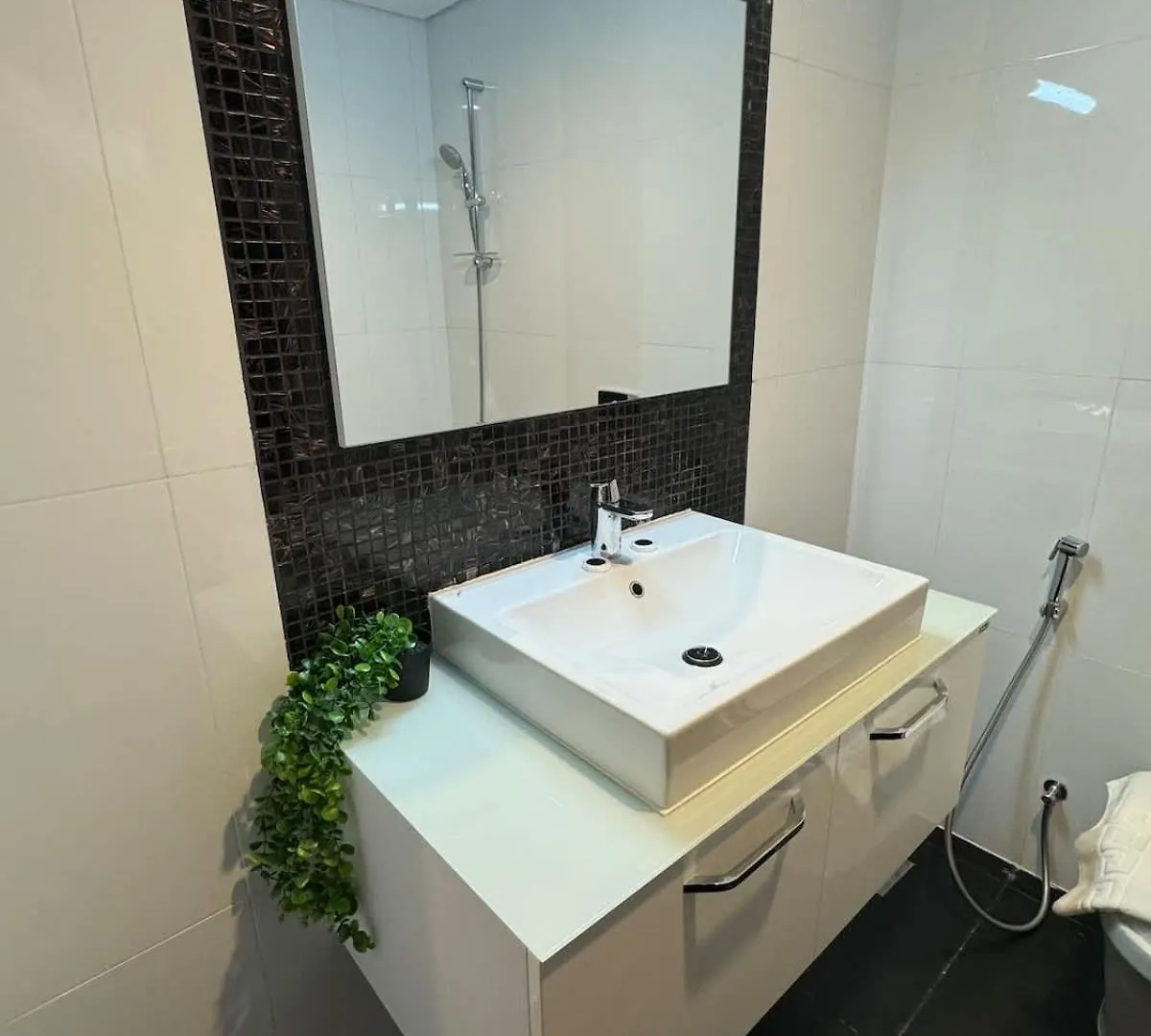 Brand New Jvc 1 Bed - Sleeps 4 Apartment Dubai 0*,